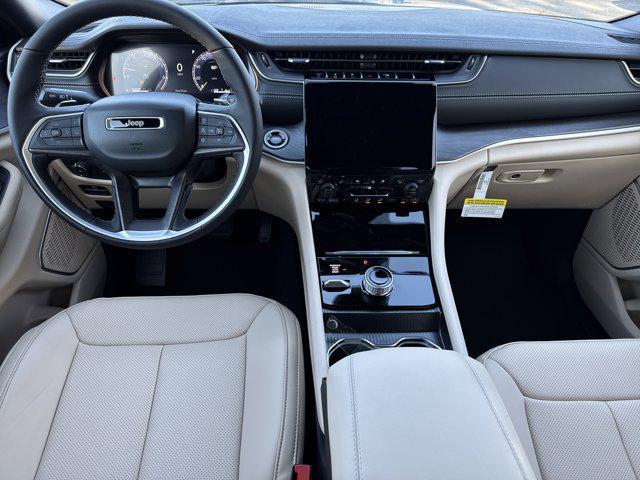 new 2025 Jeep Grand Cherokee car, priced at $45,087