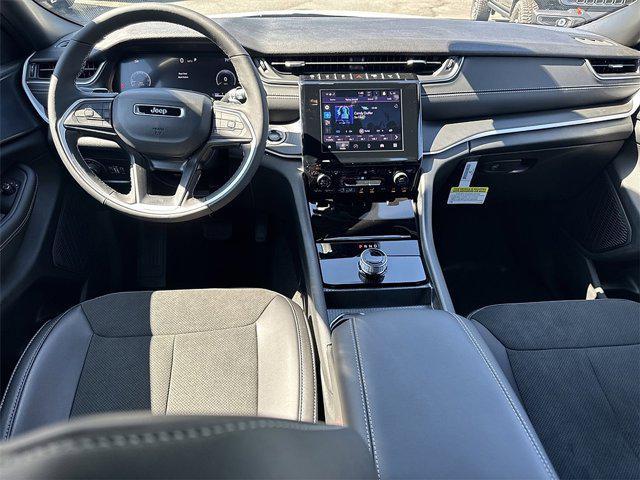 new 2025 Jeep Grand Cherokee car, priced at $37,021