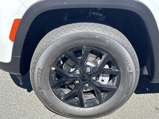 new 2025 Jeep Grand Cherokee car, priced at $37,021