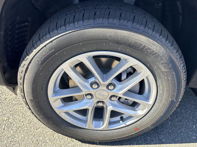 new 2025 Jeep Grand Cherokee car, priced at $32,542