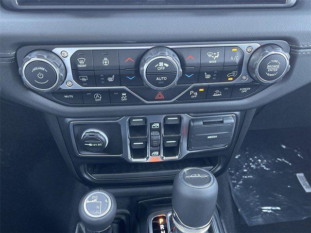 new 2025 Jeep Gladiator car, priced at $45,142