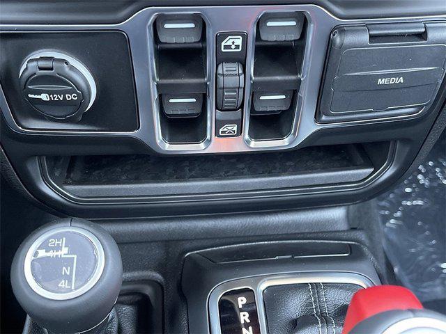 new 2025 Jeep Gladiator car, priced at $45,142