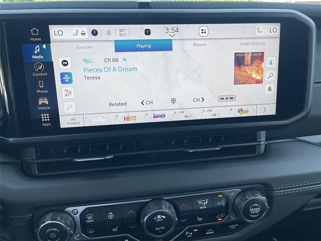 new 2025 Jeep Gladiator car, priced at $45,142