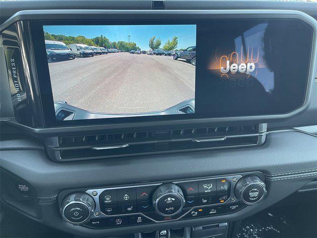 new 2025 Jeep Gladiator car, priced at $45,142