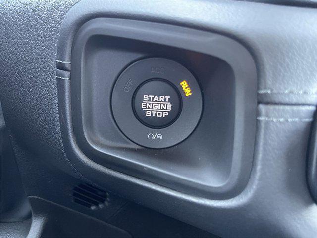 new 2025 Jeep Gladiator car, priced at $45,142