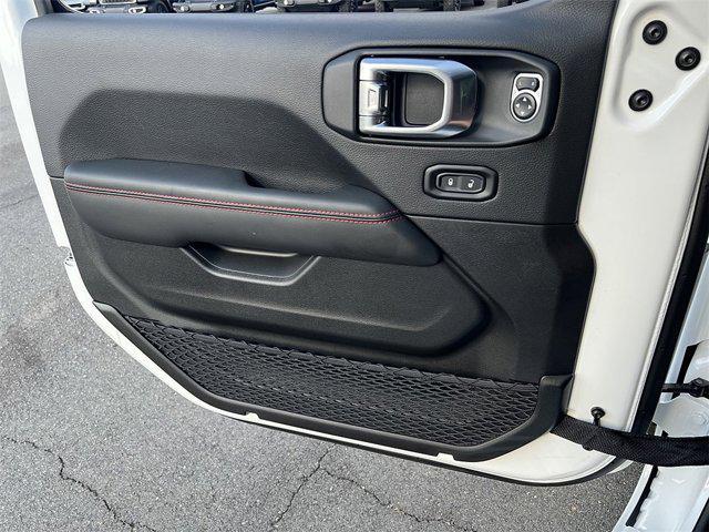 new 2025 Jeep Gladiator car, priced at $54,095