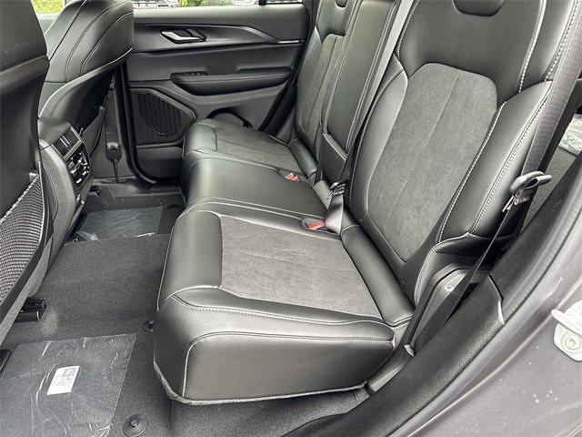 new 2025 Jeep Grand Cherokee car, priced at $39,882