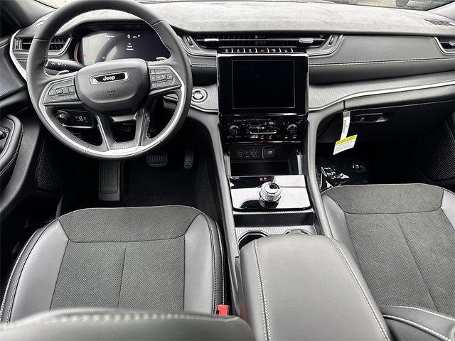 new 2025 Jeep Grand Cherokee car, priced at $39,882