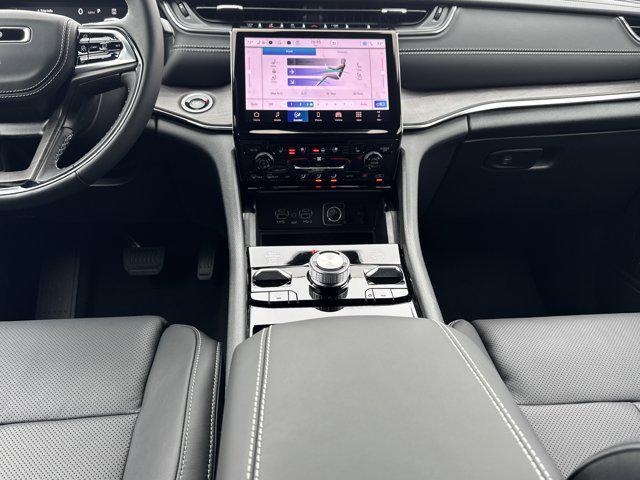 new 2025 Jeep Grand Cherokee car, priced at $63,598
