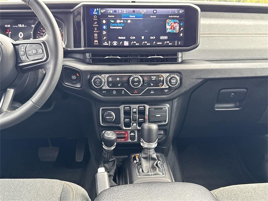 used 2024 Jeep Gladiator car, priced at $35,164