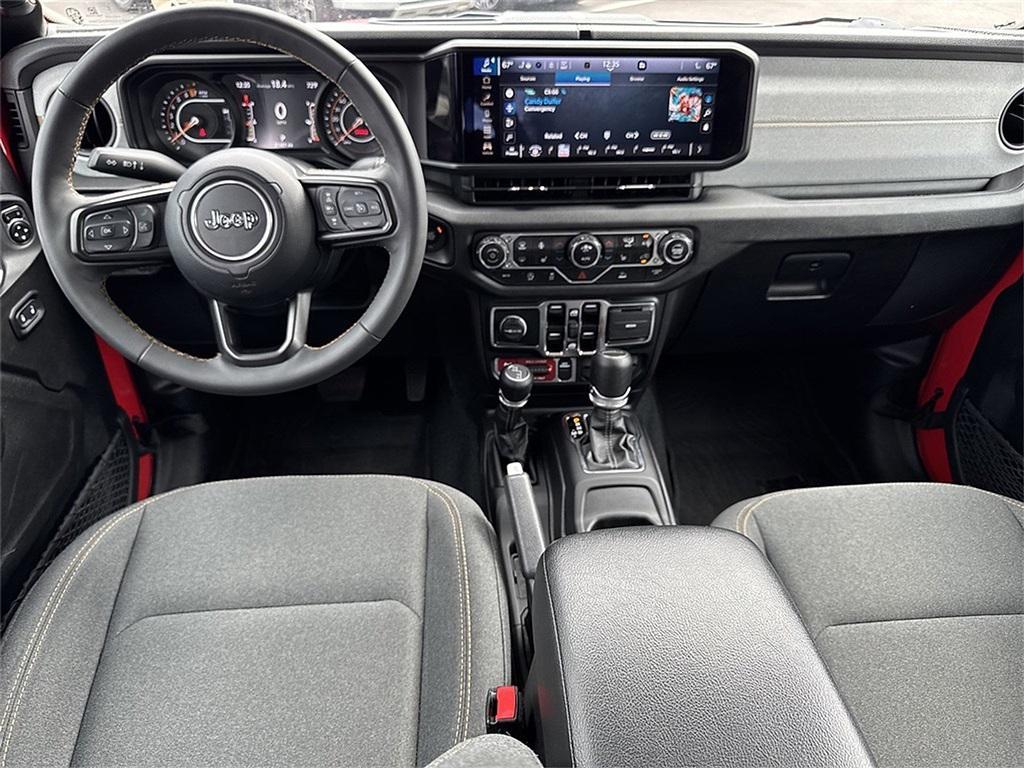 used 2024 Jeep Gladiator car, priced at $35,164