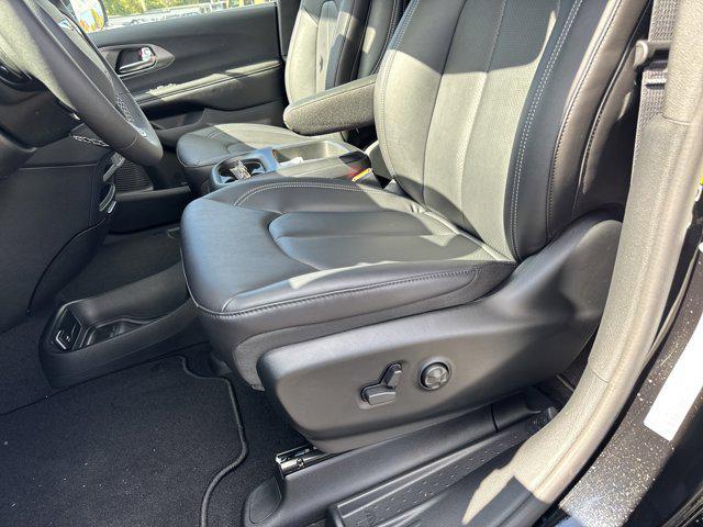 new 2026 Chrysler Pacifica car, priced at $44,883