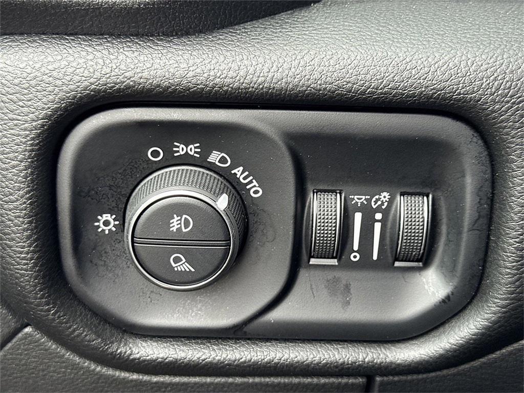 used 2025 Ram 1500 car, priced at $40,661