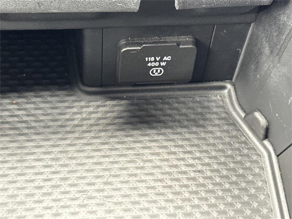 used 2025 Ram 1500 car, priced at $40,661