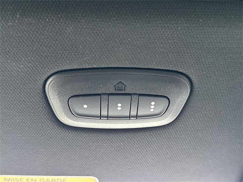 used 2025 Ram 1500 car, priced at $40,661