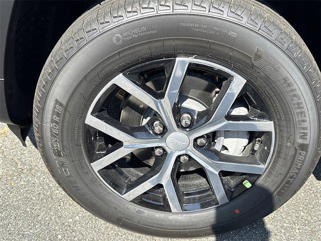 new 2025 Jeep Grand Cherokee car, priced at $39,175