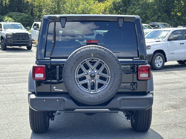 new 2025 Jeep Wrangler car, priced at $43,937
