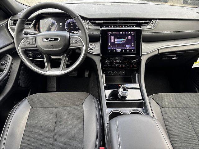 new 2025 Jeep Grand Cherokee car, priced at $38,748