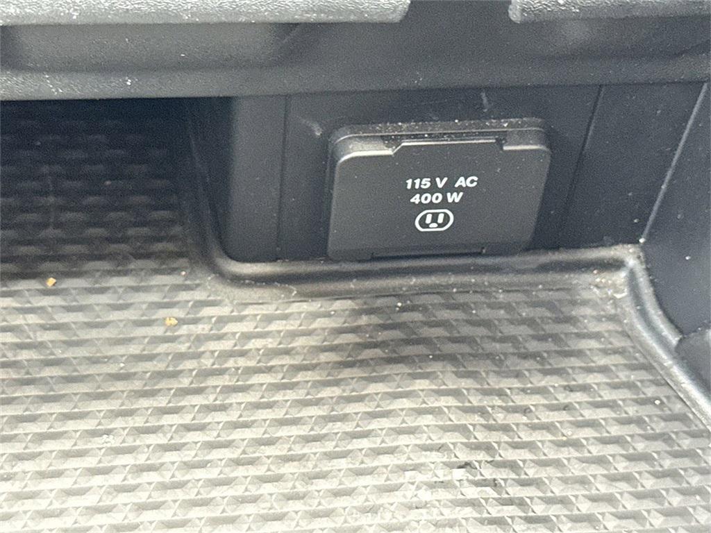 used 2025 Ram 1500 car, priced at $42,998