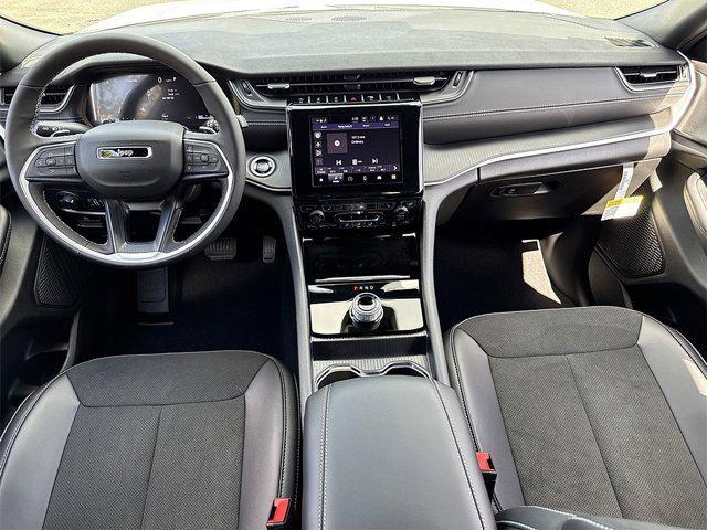 new 2025 Jeep Grand Cherokee L car, priced at $39,880