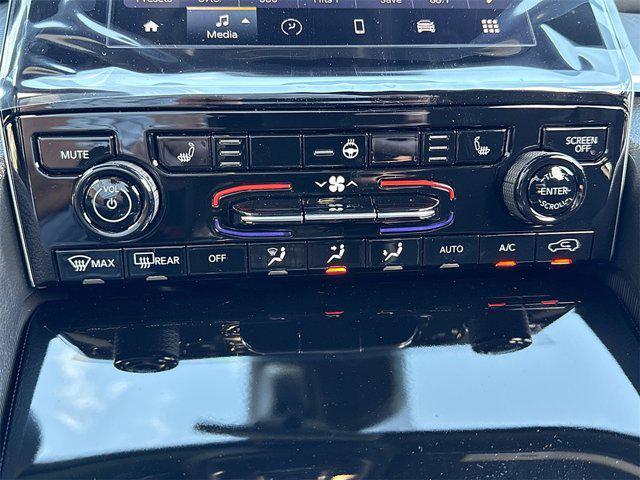 new 2025 Jeep Grand Cherokee L car, priced at $37,954