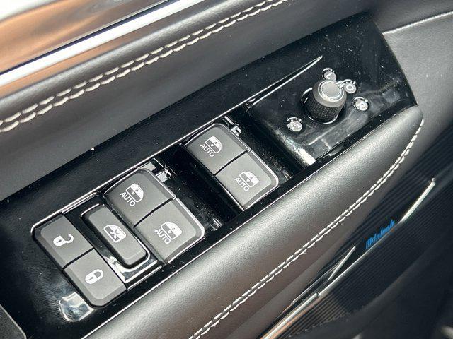 new 2025 Jeep Grand Wagoneer L car, priced at $94,032