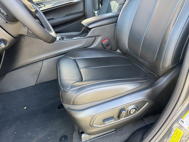 new 2025 Jeep Grand Cherokee car, priced at $43,983