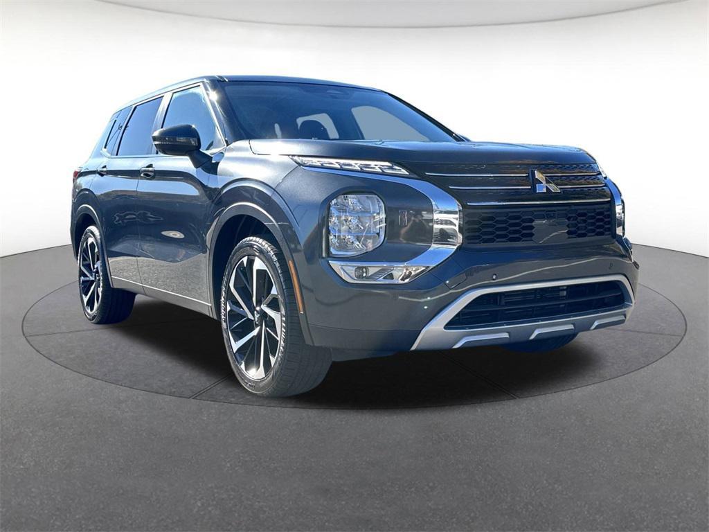 used 2024 Mitsubishi Outlander car, priced at $24,359