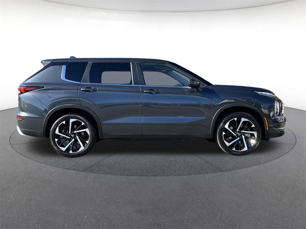 used 2024 Mitsubishi Outlander car, priced at $24,359