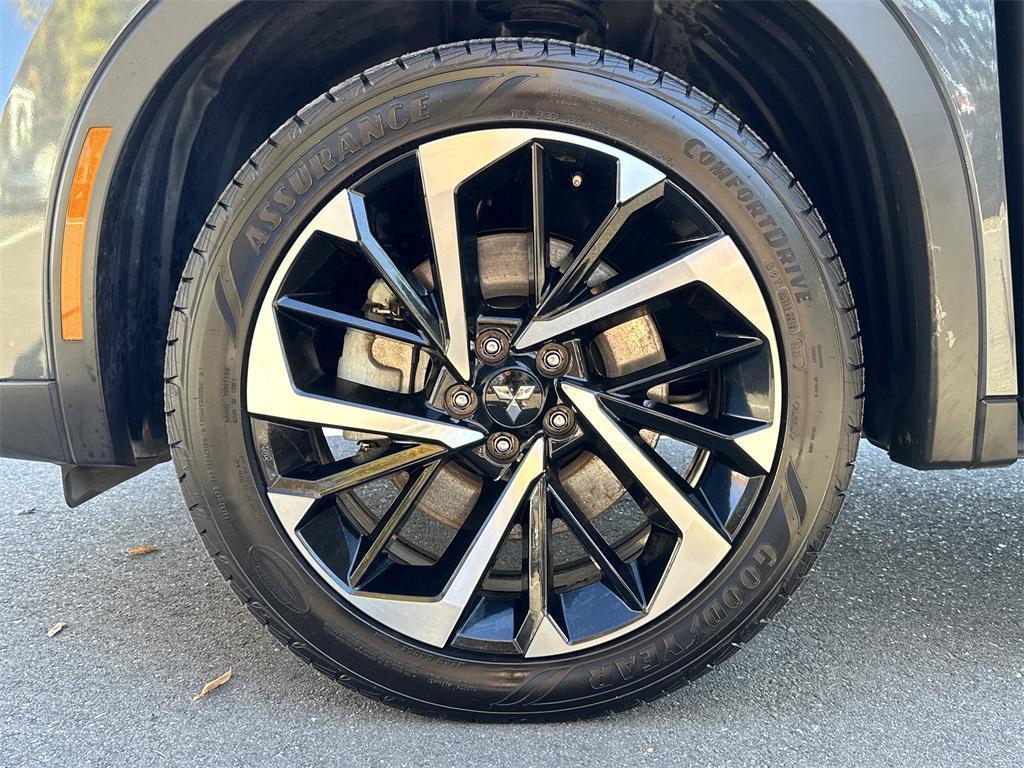 used 2024 Mitsubishi Outlander car, priced at $24,359