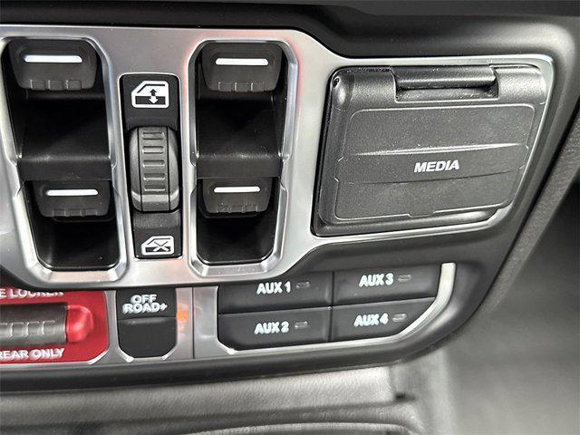 new 2025 Jeep Gladiator car, priced at $56,061