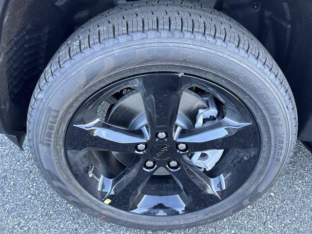 new 2025 Jeep Grand Cherokee L car, priced at $47,075