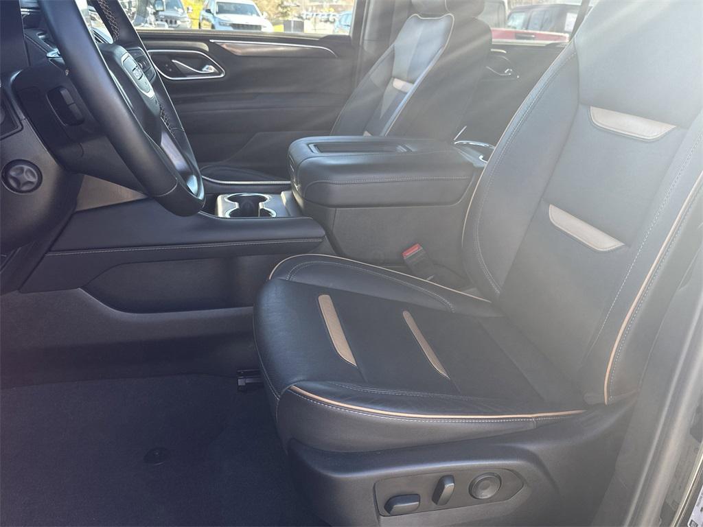 used 2023 GMC Yukon car, priced at $57,297