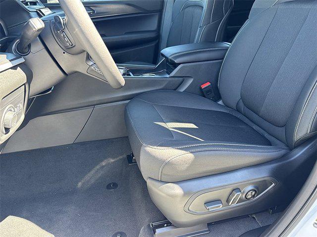 new 2025 Jeep Grand Cherokee L car, priced at $38,105