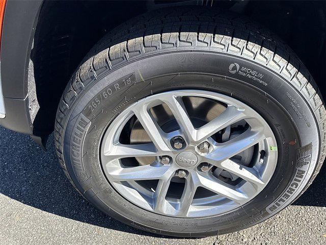 new 2025 Jeep Grand Cherokee L car, priced at $38,105