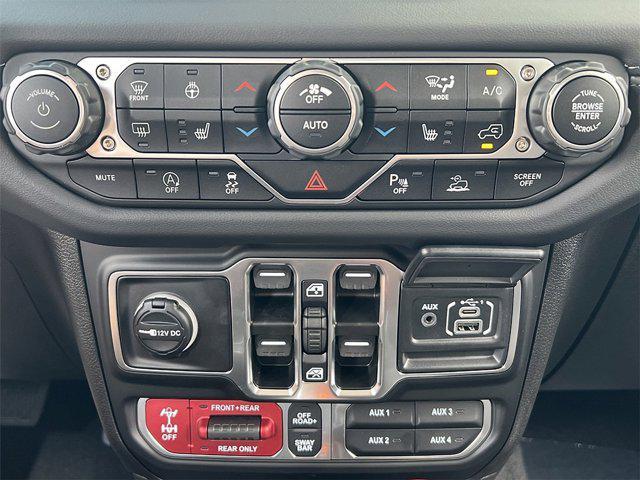 new 2025 Jeep Gladiator car, priced at $53,660