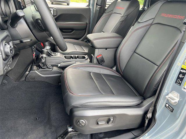 new 2025 Jeep Gladiator car, priced at $53,660