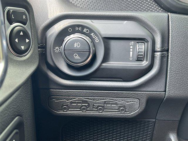 new 2025 Jeep Gladiator car, priced at $53,660