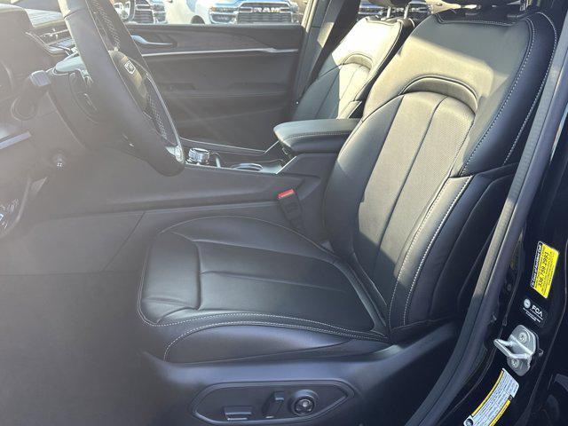 new 2025 Jeep Grand Cherokee car, priced at $43,983