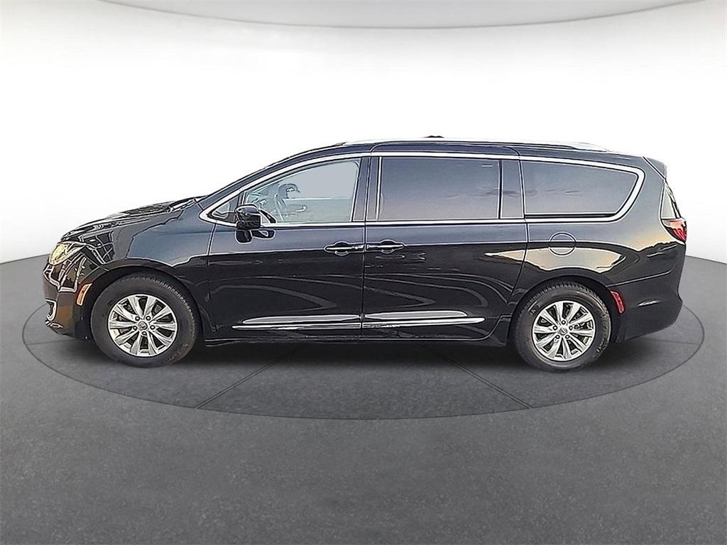 used 2018 Chrysler Pacifica car, priced at $11,676