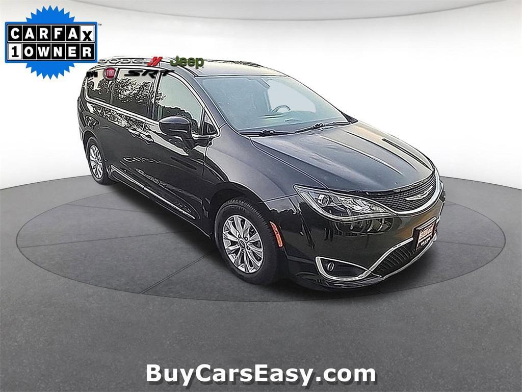 used 2018 Chrysler Pacifica car, priced at $11,676