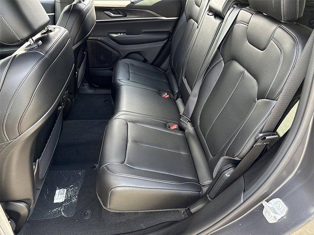 new 2025 Jeep Grand Cherokee car, priced at $46,854