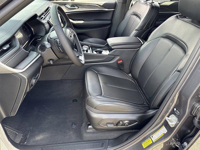 new 2025 Jeep Grand Cherokee car, priced at $46,854