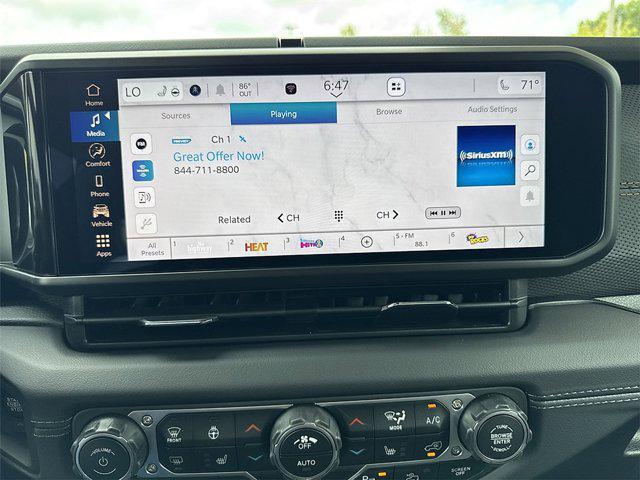 new 2025 Jeep Gladiator car, priced at $50,350