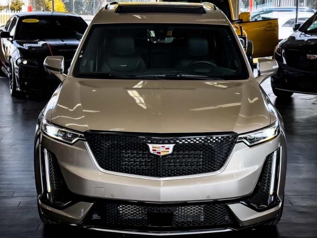 used 2023 Cadillac XT6 car, priced at $36,995