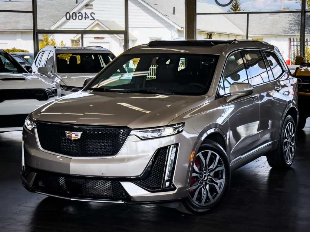 used 2023 Cadillac XT6 car, priced at $36,995