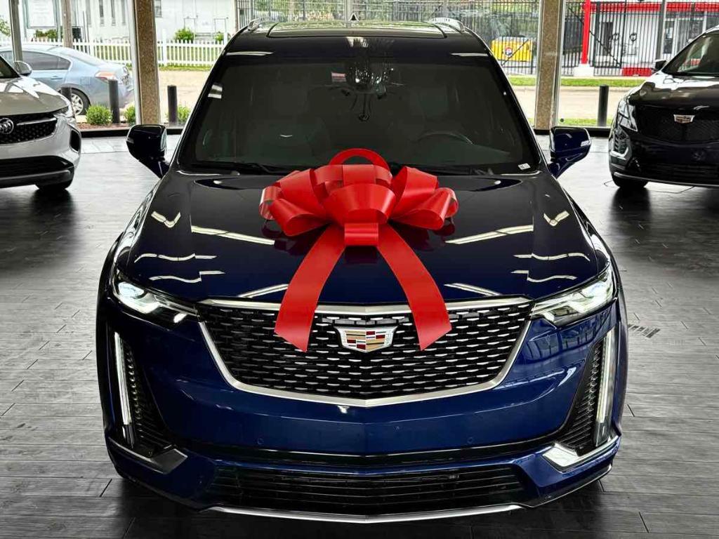 used 2023 Cadillac XT6 car, priced at $34,995