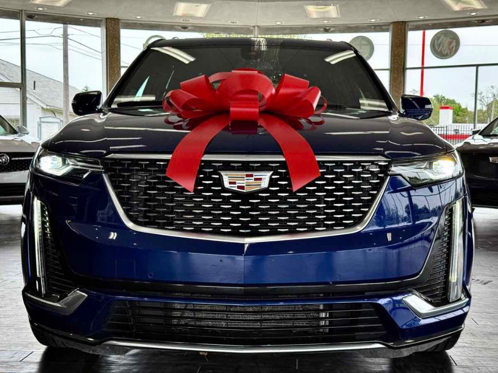 used 2023 Cadillac XT6 car, priced at $34,995