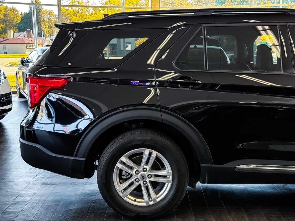 used 2023 Ford Explorer car, priced at $29,995