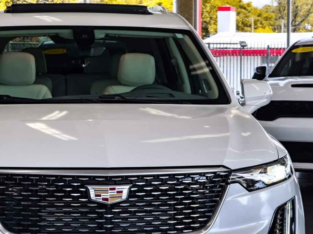 used 2024 Cadillac XT6 car, priced at $37,495